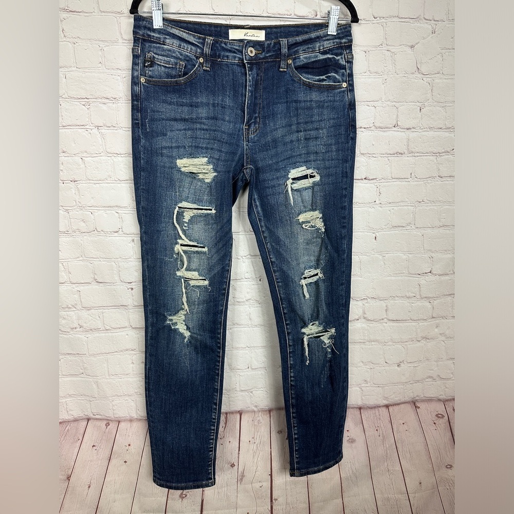 KANCAN STYLE #KC50500 BLUE DISTRESSED DENIM jeans, sz 9 28 stretch